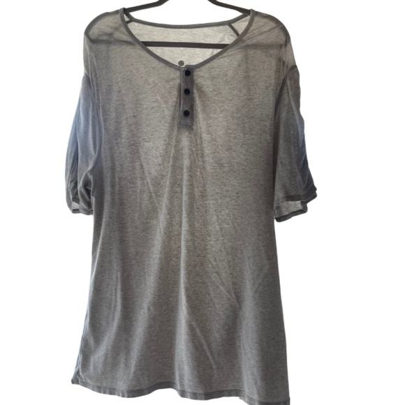 Grey EUC Mens Lululemon Shirt - Picture 1 of 2